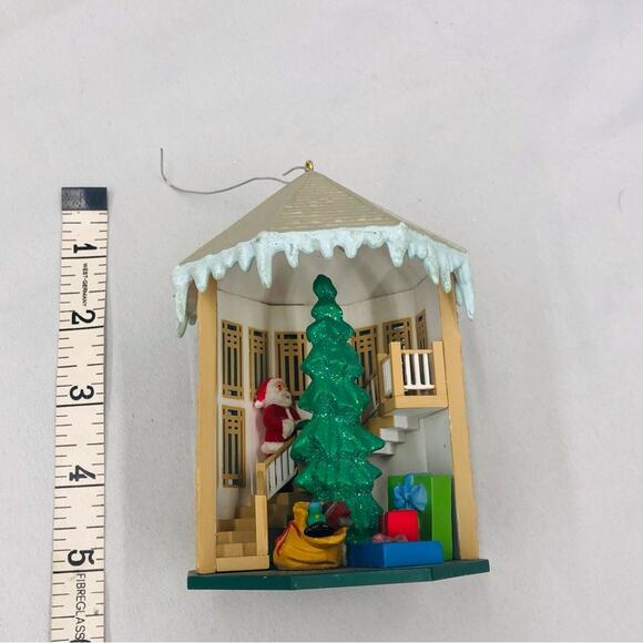 Vintage 1996 Hallmark Keepsake Christmas Tree Ornament Magic Santa Series - Picture 8 of 16